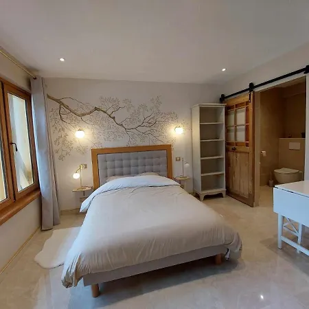 Апартаменты Studiolo Des Sources